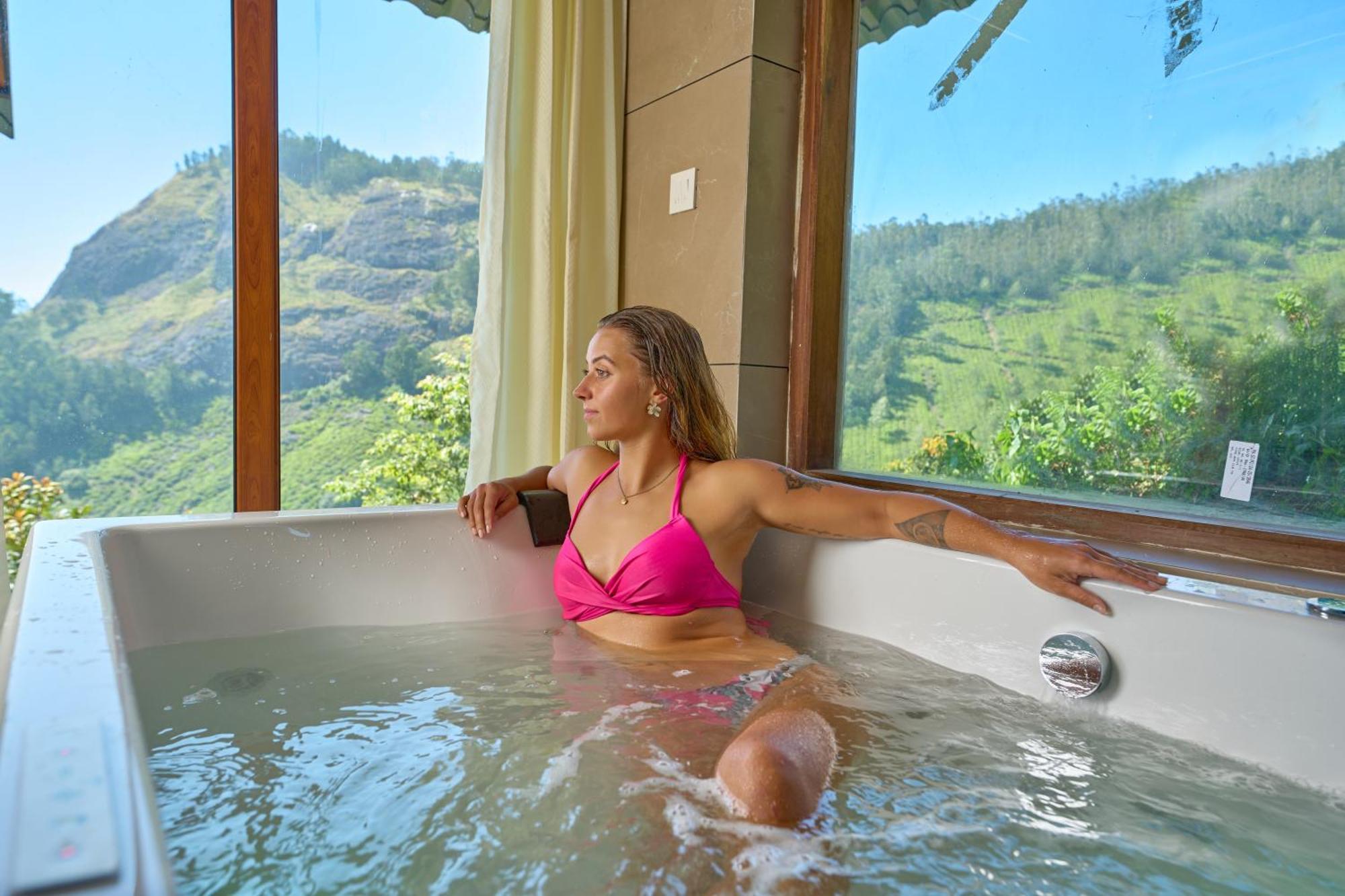 Hotel The Planet Munnar Suryanelli Esterno foto